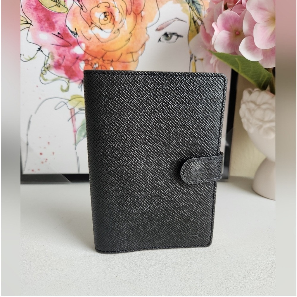 LOUIS VUITTON Taiga Leather PM Agenda